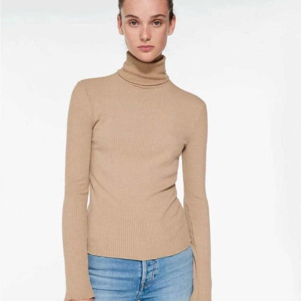 NWT Re/Done turtleneck, Size XS, MSRP $98